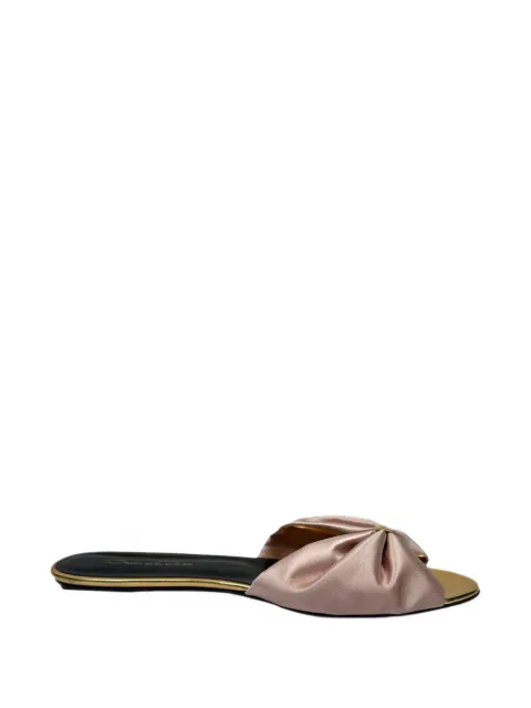 Oscar de la Renta Pre-Owned bow-accent satin sandals Pink RFCPUGBSH779748W