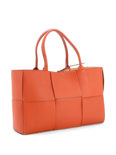 Bottega Veneta Pre-Owned Arco Maxi Intrecciato Leather Medium tote bag Brown L30JPY86EY6DE28G